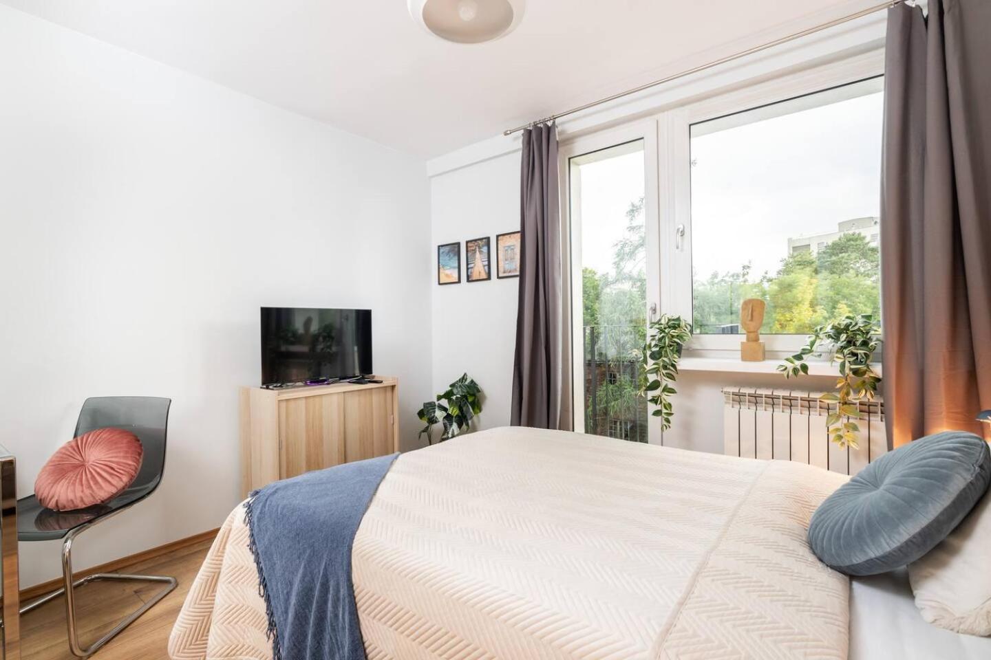 Raspberry Praga Poludnie Apartment *