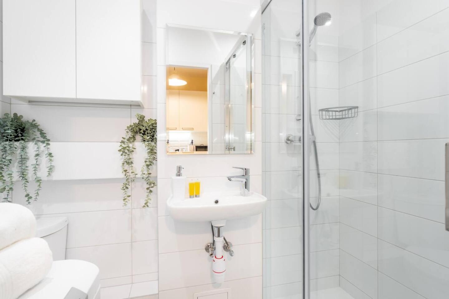 Raspberry Praga Poludnie Apartment
